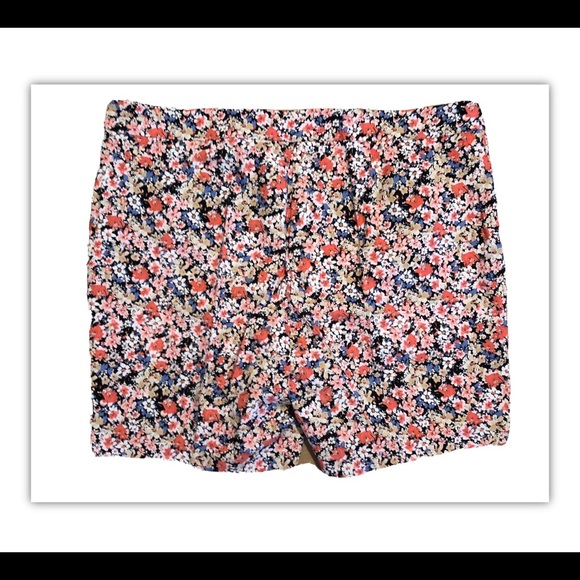 Terra & Sky Size 3X 24W-26W Womens Pull On Millennium Stretch Shorts Floral New - Picture 4 of 8